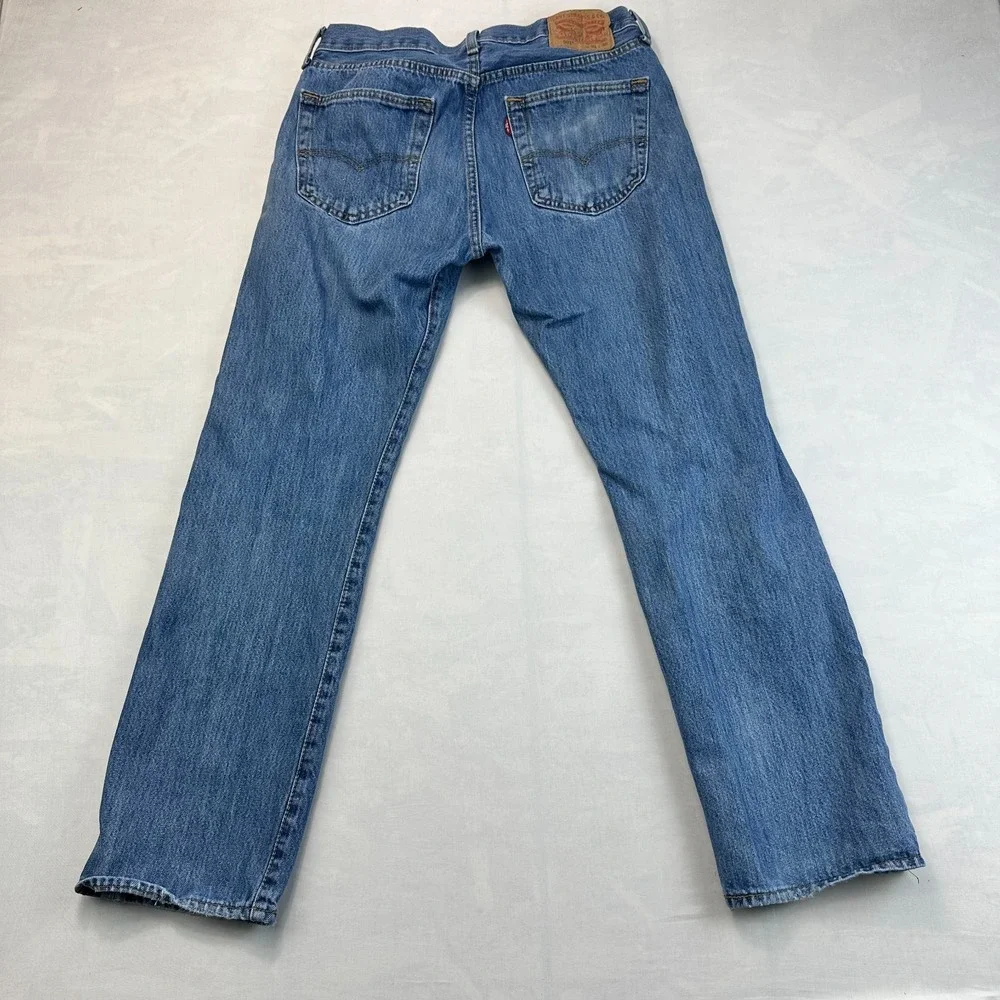 Levi's 501 Jeans Mens 31x30 Blue Denim Straight Leg Faded Medium Wash 5 Pocket